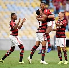 Cập nhật tỷ lệ bóng đá hôm nay và lịch thi đấu ngoại hạng anh với kèo nóng, dự đoán và phân tích chuyên gia