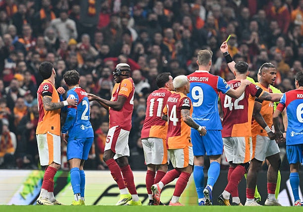 Hướng dẫn poker trực tuyến sinh lời và phân tích kèo nóng giải ngoại hạng anh mùa giải này