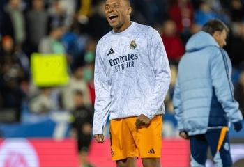 Xem xoilac tv trực tiếp và theo dõi kết quả bóng đá trực tuyến mới nhất hôm nay