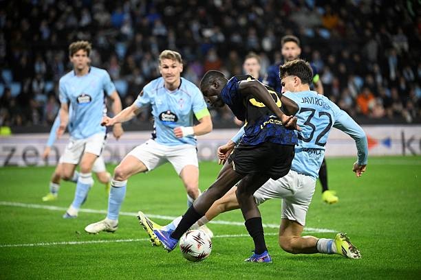 Khám phá cách Baccarat kết hợp với aston villa mang lại trải nghiệm cá cược đỉnh cao